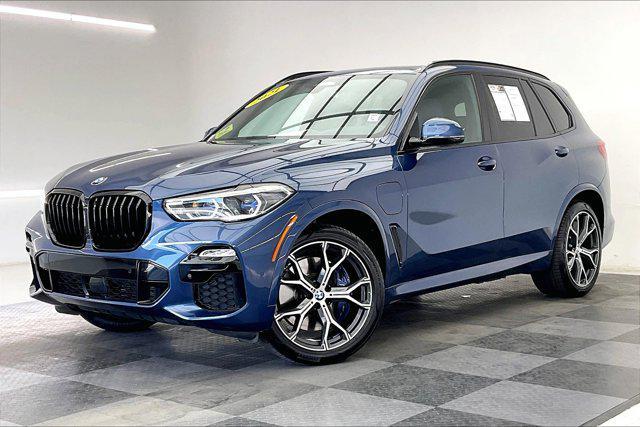 Photo of 2021 Phytonic Blue Metallic BMW X5 PHEV