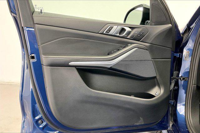 Photo of 2021 Phytonic Blue Metallic BMW X5 PHEV