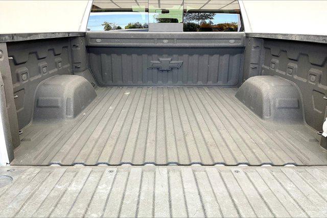 Photo of 2020 Silver Ice Metallic Chevrolet Silverado 1500