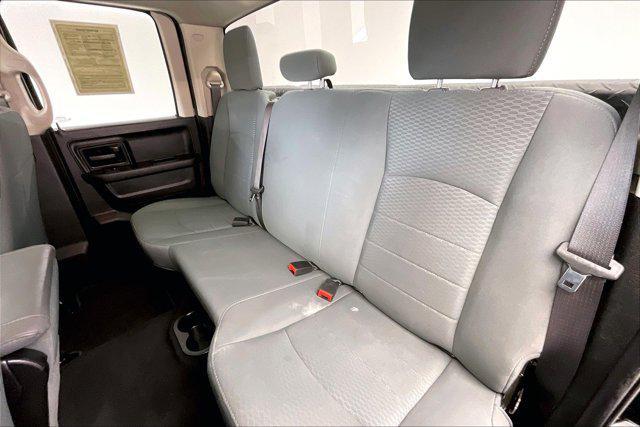 Photo of 2020 Diamond Black Crystal Pearlcoat RAM 1500