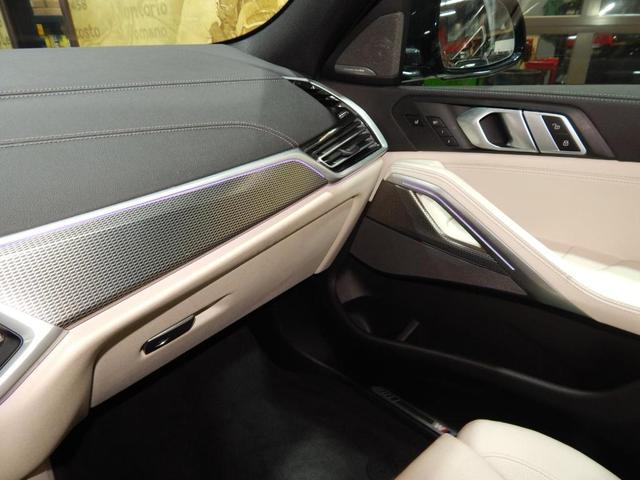 Photo of 2021 Carbon Black Metallic BMW X6