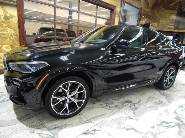Photo of 2021 Carbon Black Metallic BMW X6