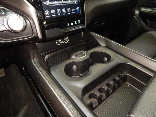 Photo of 2020 Billet Silver Metallic Clearcoat RAM 1500