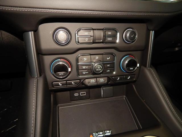 Photo of 2024 Midnight Blue Metallic Chevrolet Suburban