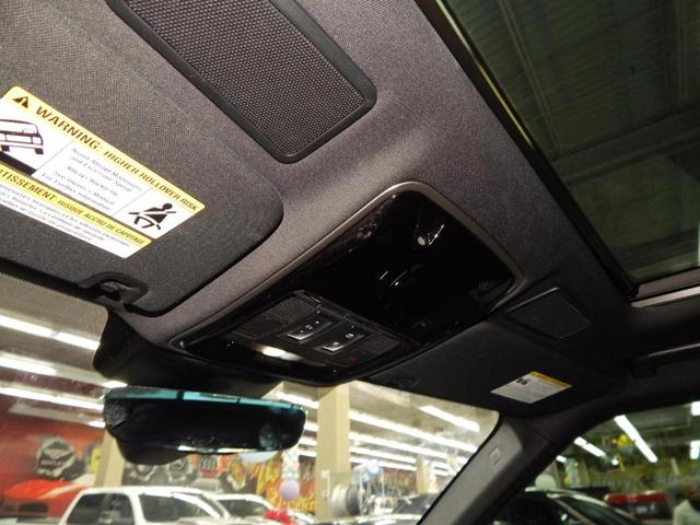 Photo of 2020 Santorini Black Land Rover Range Rover Sport