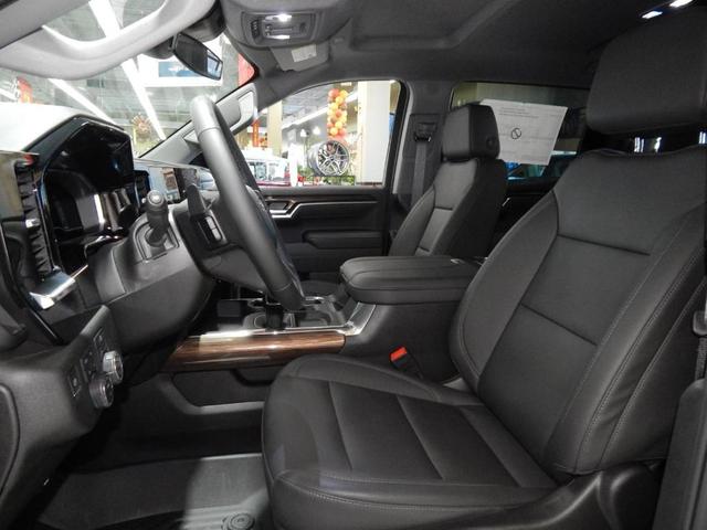 Photo of 2025 Black Chevrolet Silverado 1500