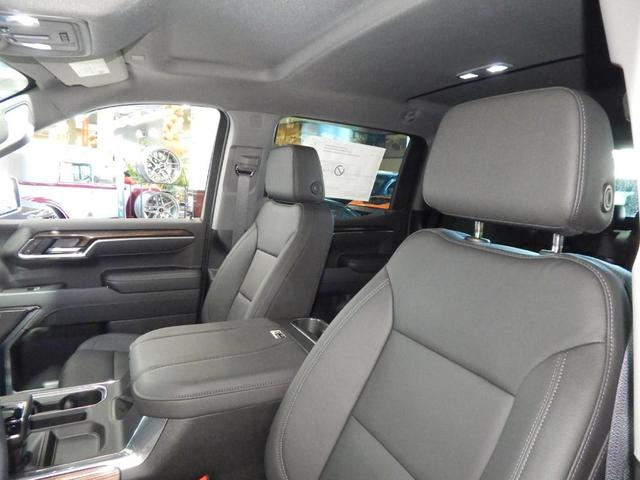 Photo of 2025 Black Chevrolet Silverado 1500