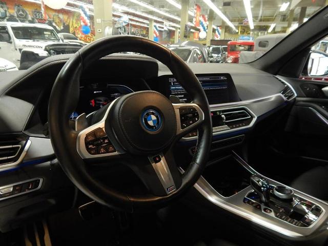 Photo of 2022 Alpine White BMW X5 PHEV