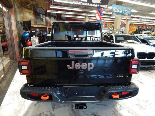 Photo of 2023 Black Clearcoat Jeep Gladiator