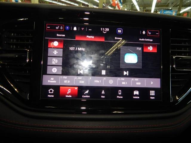Photo of 2022 White Knuckle Clearcoat Dodge Durango