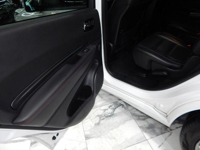 Photo of 2022 White Knuckle Clearcoat Dodge Durango