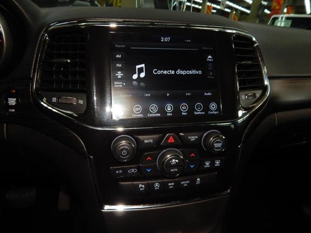 Photo of 2021 Bright White Clearcoat Jeep Grand Cherokee