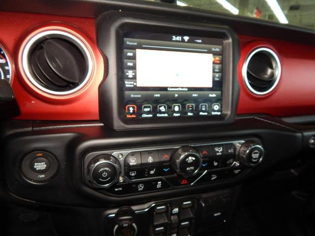 Photo of 2020 Black Clearcoat Jeep Wrangler Unlimited