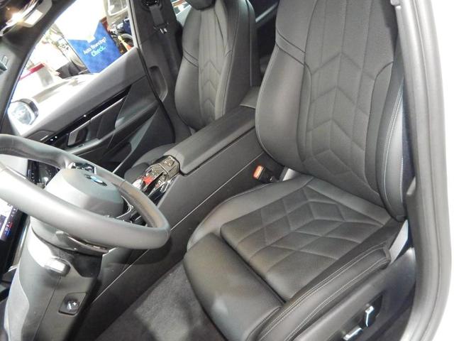 Photo of 2025 Alpine White BMW 530