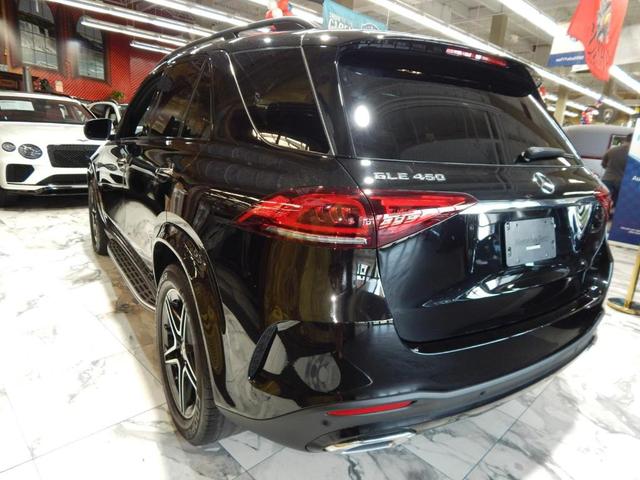 Photo of 2022 Black Mercedes-Benz GLE 450