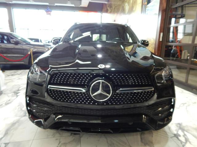 Photo of 2022 Black Mercedes-Benz GLE 450