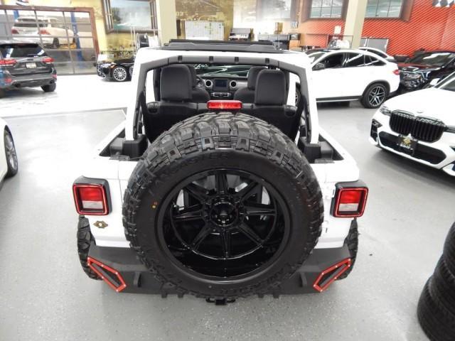 Photo of 2021 Bright White Clearcoat Jeep Wrangler Unlimited