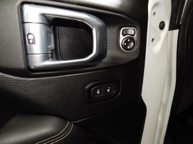 Photo of 2021 Bright White Clearcoat Jeep Wrangler Unlimited