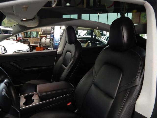 Photo of 2021 Pearl White Multi Tesla Model Y