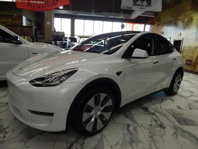 Photo of 2021 Pearl White Multi Tesla Model Y