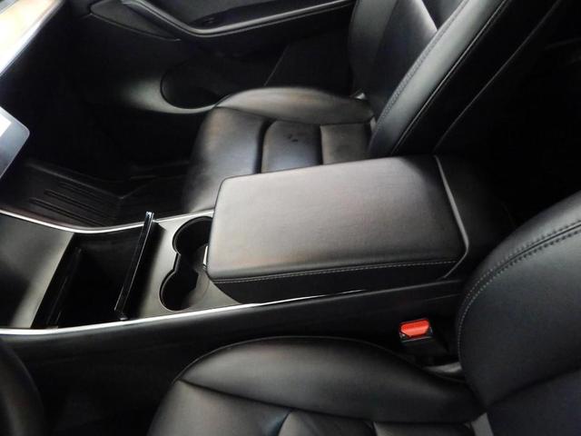 Photo of 2021 Pearl White Multi Tesla Model Y