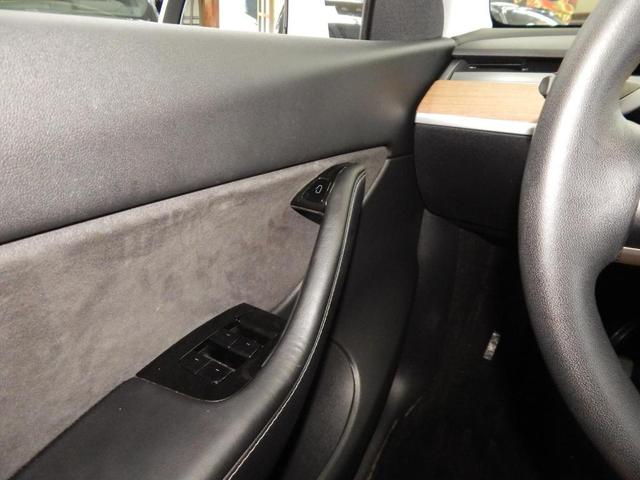 Photo of 2021 Pearl White Multi Tesla Model Y