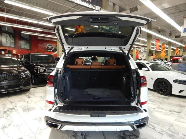 Photo of 2022 Alpine White BMW X5