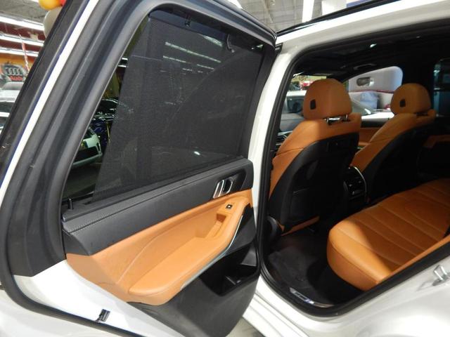 Photo of 2022 Alpine White BMW X5