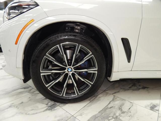 Photo of 2022 Alpine White BMW X5