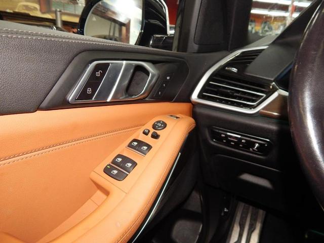 Photo of 2022 Alpine White BMW X5