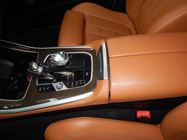 Photo of 2022 Alpine White BMW X5