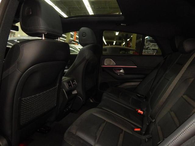 Photo of 2024 MANUFAKTUR Diamond White Metallic Mercedes-Benz AMG GLE 53