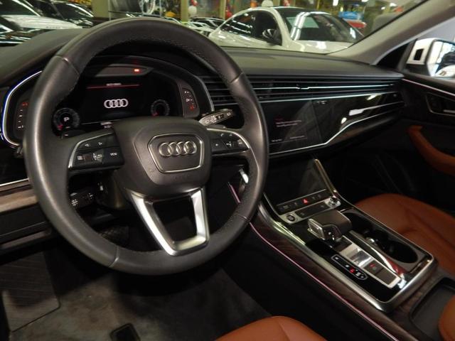Photo of 2023 Carrara White Audi Q8