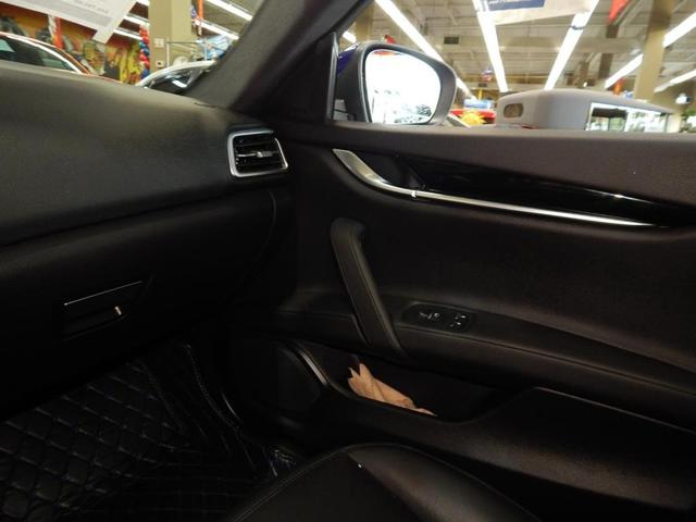 Photo of 2022 Blu Maserati Ghibli