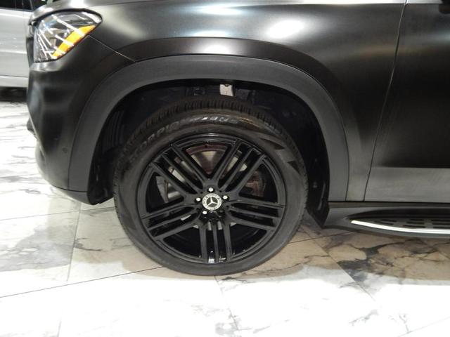 Photo of 2022 Black Mercedes-Benz GLS 450