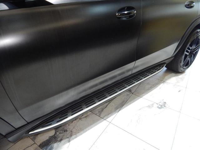 Photo of 2022 Black Mercedes-Benz GLS 450