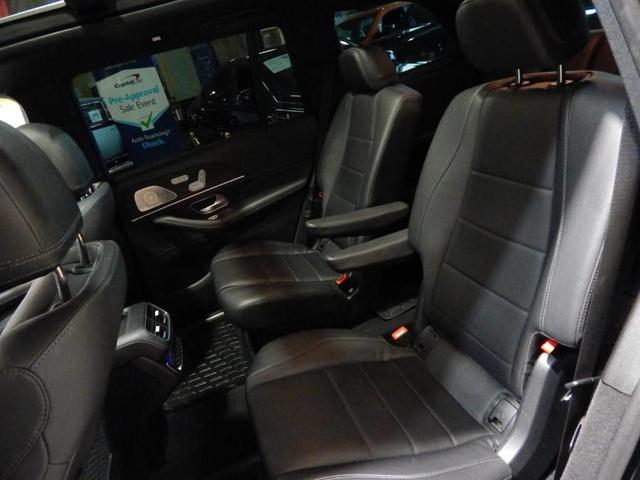 Photo of 2022 Black Mercedes-Benz GLS 450