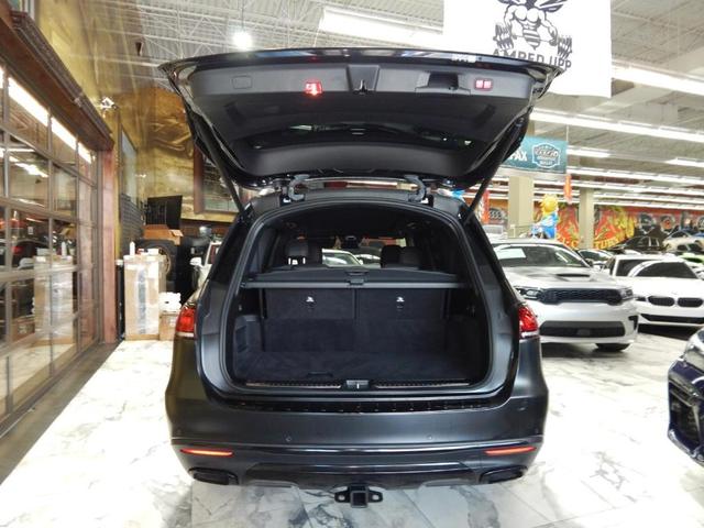Photo of 2022 Black Mercedes-Benz GLS 450