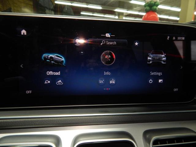 Photo of 2024 Black Mercedes-Benz GLS 450