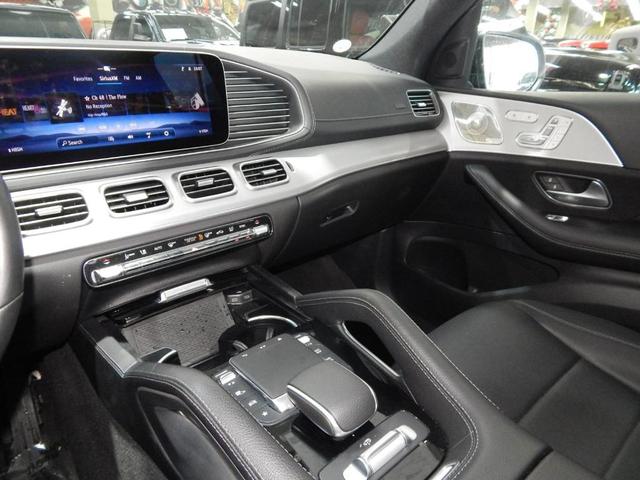 Photo of 2024 Black Mercedes-Benz GLS 450
