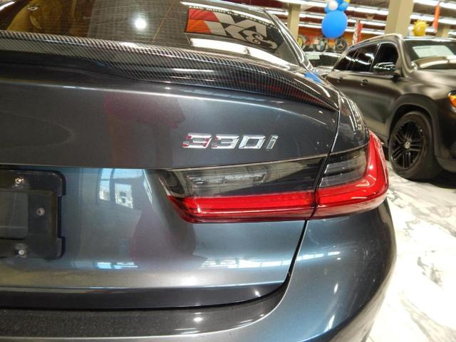 Photo of 2020 Mineral Gray Metallic BMW 330