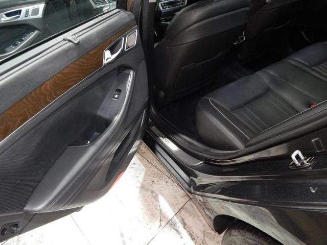 Photo of 2018 Himalayan Gray Genesis G80