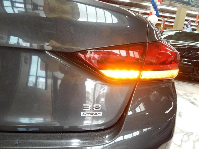 Photo of 2018 Himalayan Gray Genesis G80