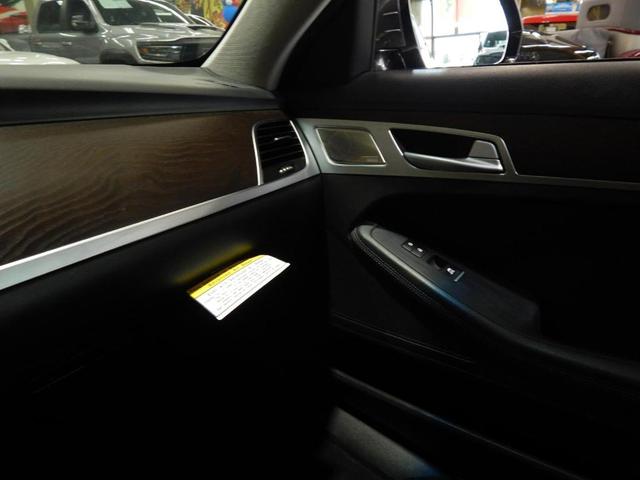 Photo of 2018 Himalayan Gray Genesis G80