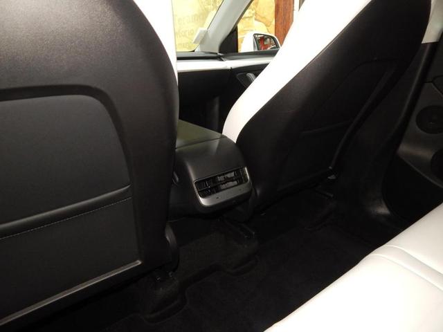 Photo of 2023 Pearl White Multi Tesla Model Y