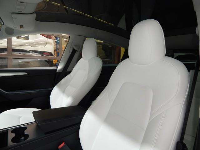Photo of 2023 Pearl White Multi Tesla Model Y
