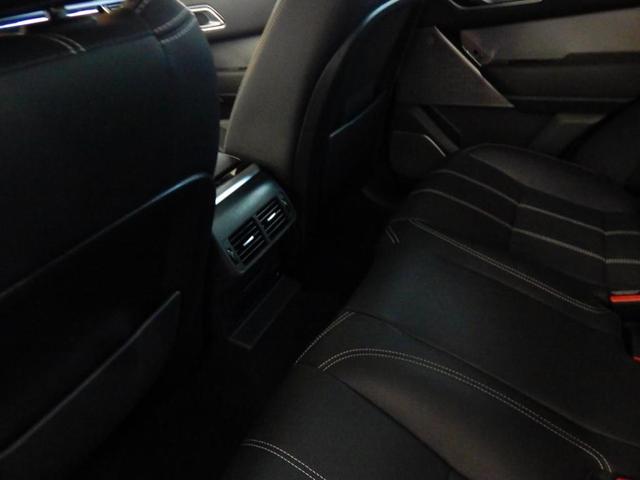 Photo of 2021 Fuji White Land Rover Range Rover Velar