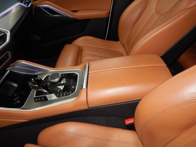 Photo of 2022 Alpine White BMW X6