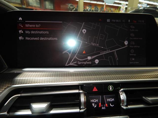 Photo of 2023 Alpine White BMW X6
