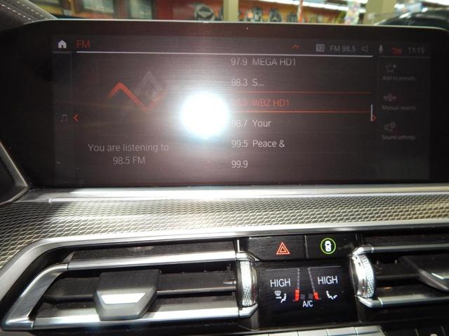 Photo of 2023 Alpine White BMW X6